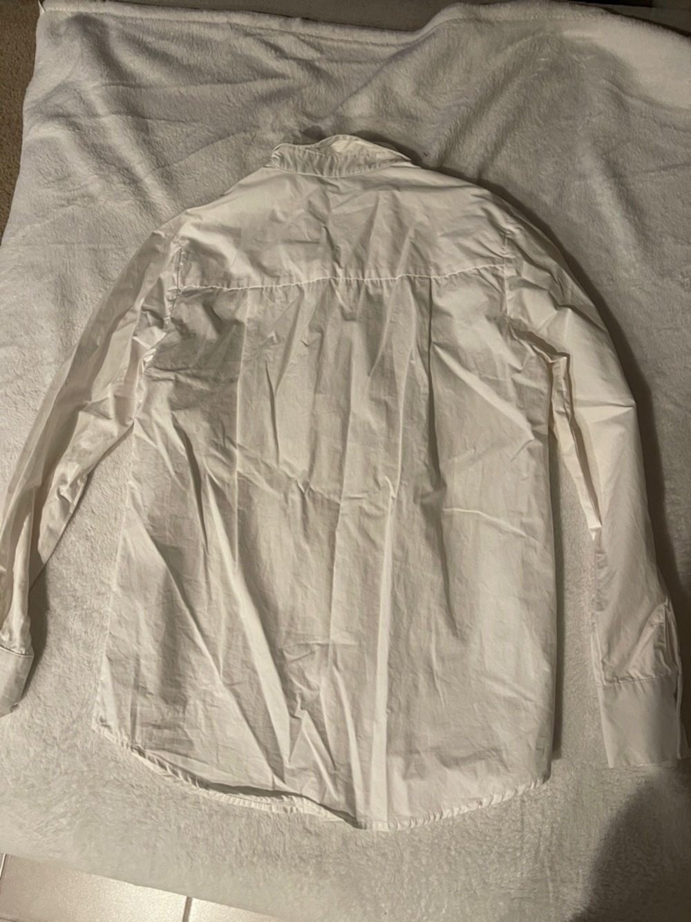 Comme des Garcons PLAY White Button-Up Shirt with Black Heart Patch - Picture 2 of 2